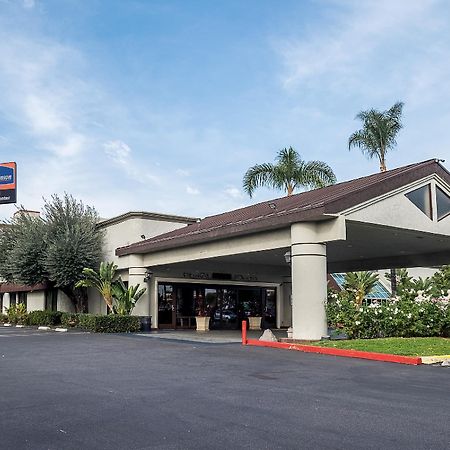 Howard Johnson By Wyndham Fullerton/Anaheim Conference Cntr Eksteriør billede